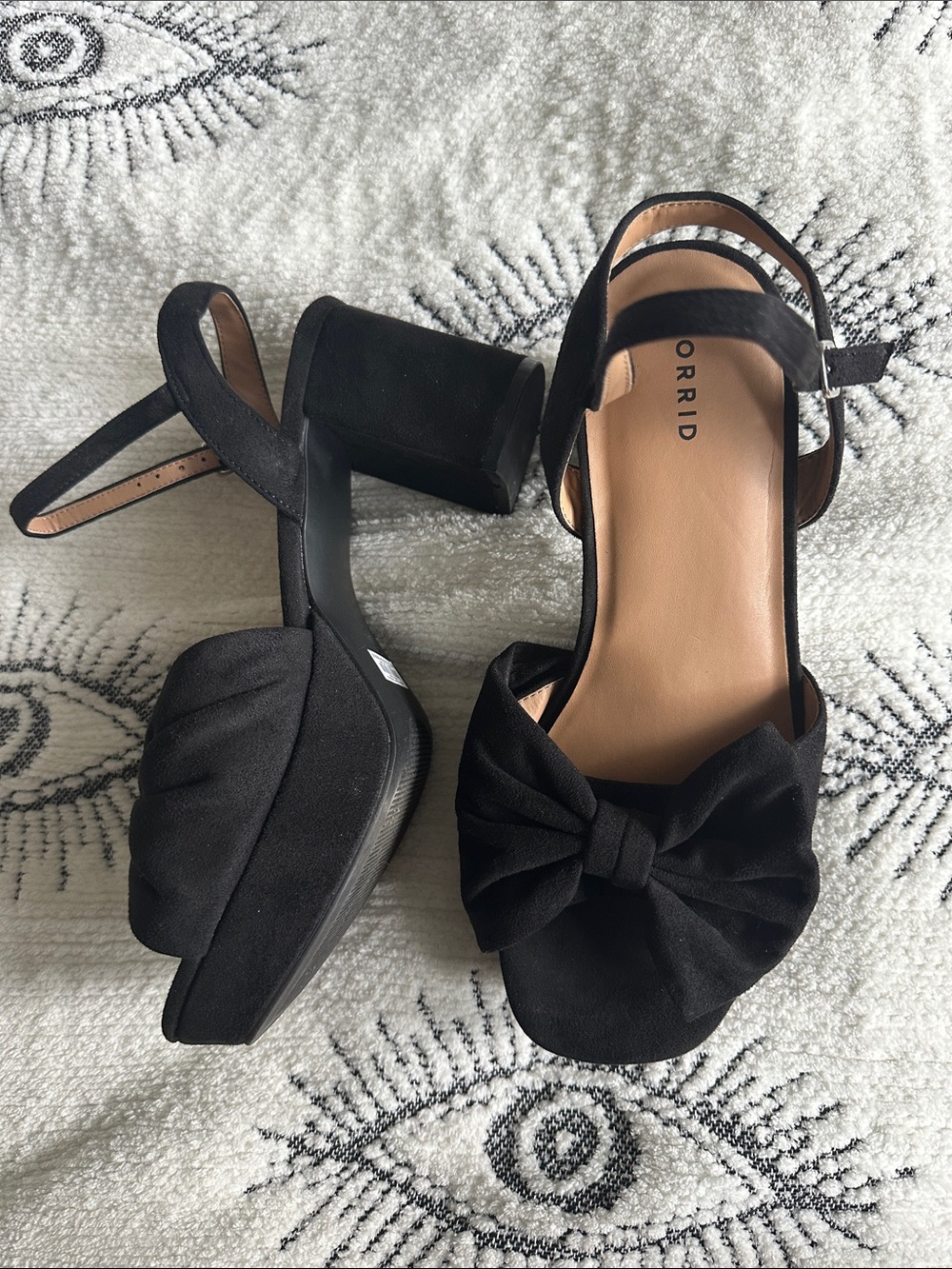 Torrid Black Bow Platform Heels size 10ww